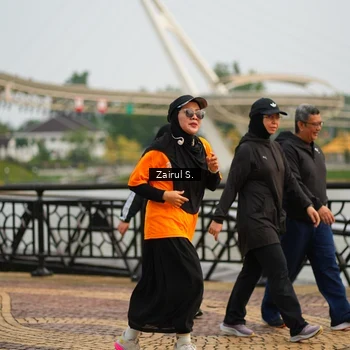 Runner Photo 7750843