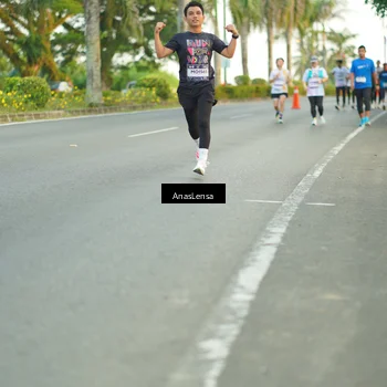 Runner Photo 7750858