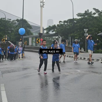 Runner Photo 7750874