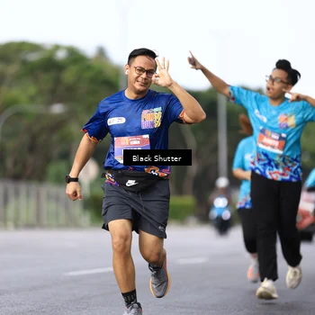 Runner Photo 7750875