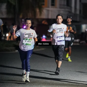 Runner Photo 7750877