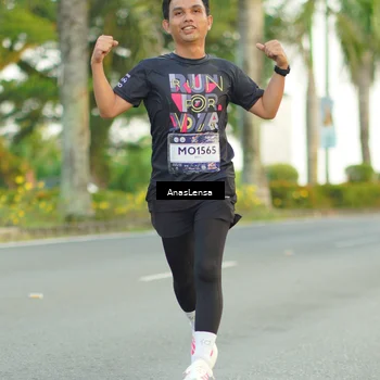 Runner Photo 7750879