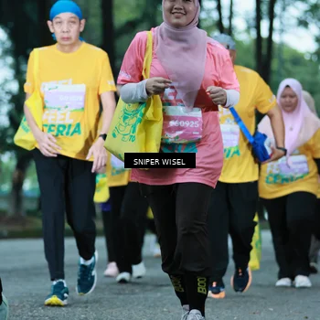 Runner Photo 7750891