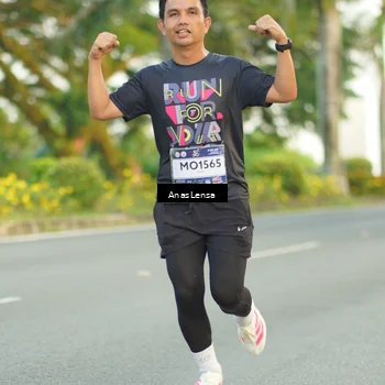 Runner Photo 7750896