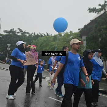 Runner Photo 7750899