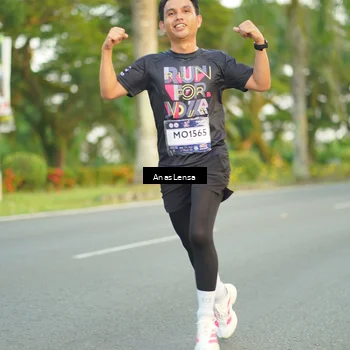 Runner Photo 7750905