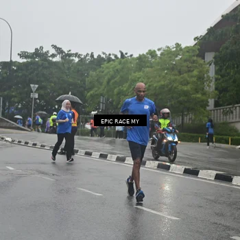 Runner Photo 7750906