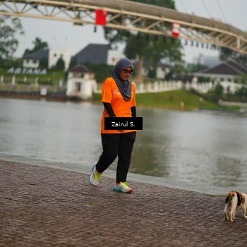 Runner Photo 7750909