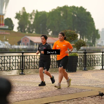 Runner Photo 7750910