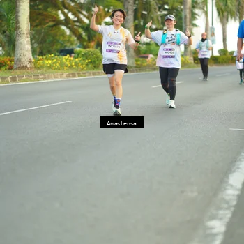 Runner Photo 7750913