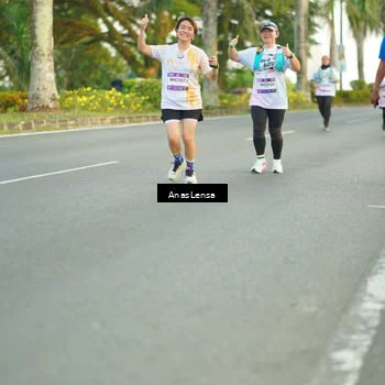 Runner Photo 7750917