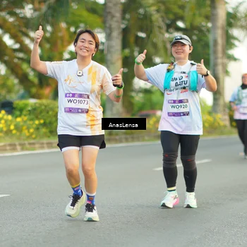Runner Photo 7750923