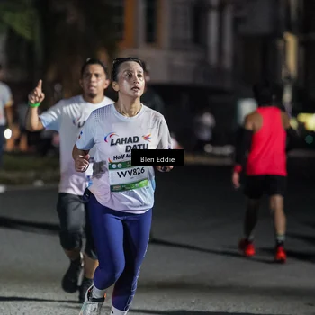 Runner Photo 7750929