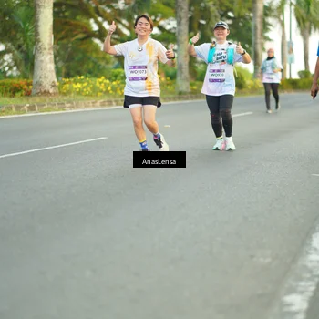 Runner Photo 7750930