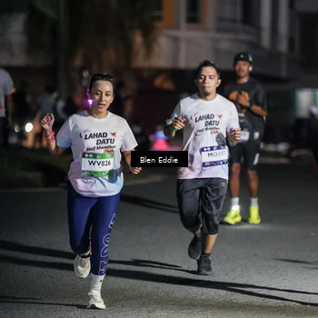 Runner Photo 7750939