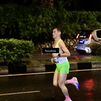 Runner Photo 7750950