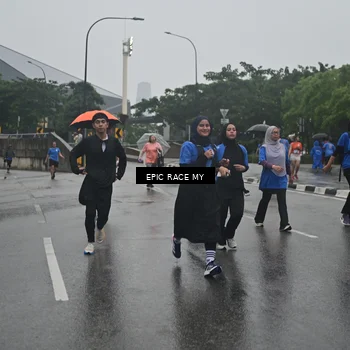 Runner Photo 7750952