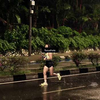 Runner Photo 7750953