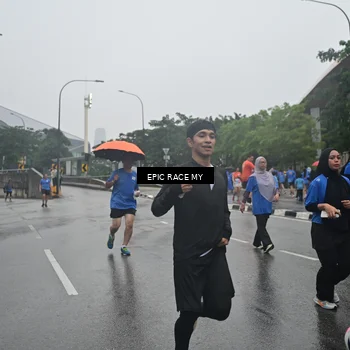 Runner Photo 7750957
