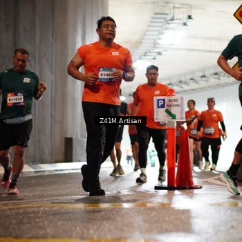 Runner Photo 7750959