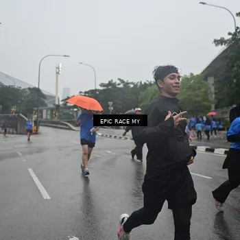 Runner Photo 7750986