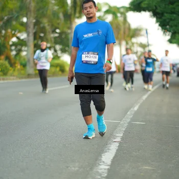 Runner Photo 7750990