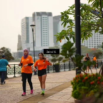 Runner Photo 7750993
