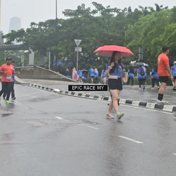 Runner Photo 7750994