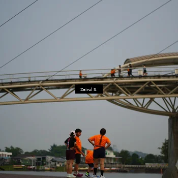 Runner Photo 7751004