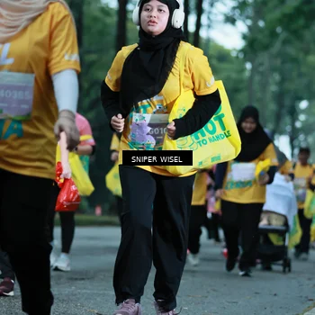 Runner Photo 7751006