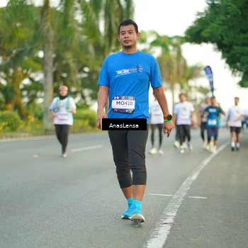 Runner Photo 7751010