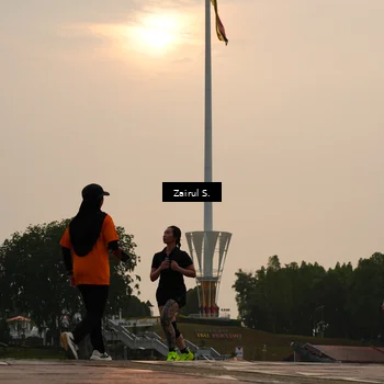 Runner Photo 7751012