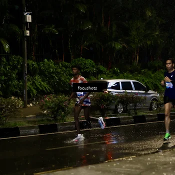 Runner Photo 7751018