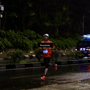 Runner Photo 7751034