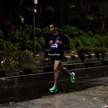 Runner Photo 7751035