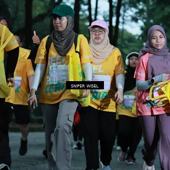 Runner Photo 7751036