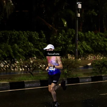 Runner Photo 7751040