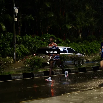 Runner Photo 7751041