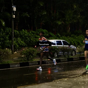 Runner Photo 7751045