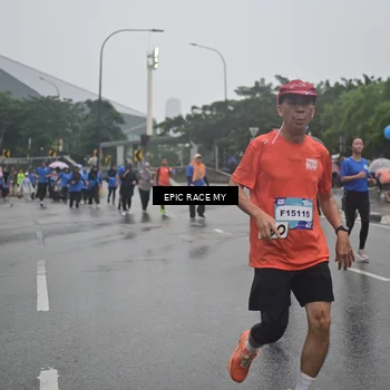 Runner Photo 7751062