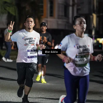 Runner Photo 7751070