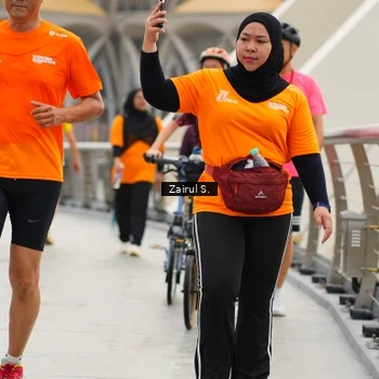 Runner Photo 7751074
