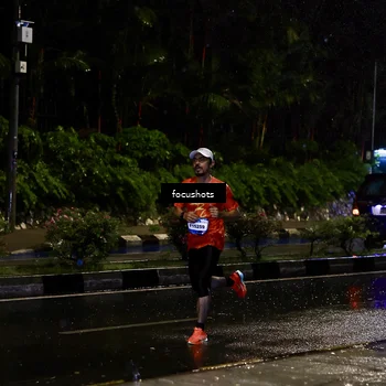 Runner Photo 7751075