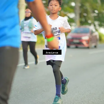 Runner Photo 7751078