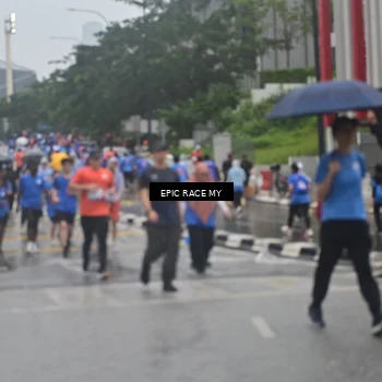 Runner Photo 7751084