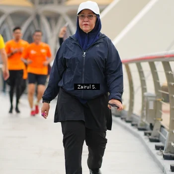 Runner Photo 7751096