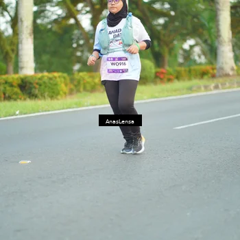 Runner Photo 7751105