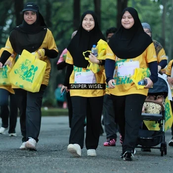 Runner Photo 7751112