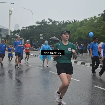 Runner Photo 7751116