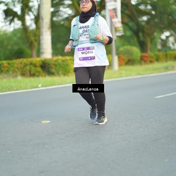 Runner Photo 7751120